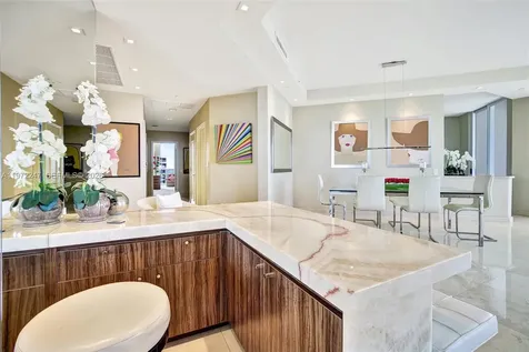 21200 Point Place Aventura FL 33180