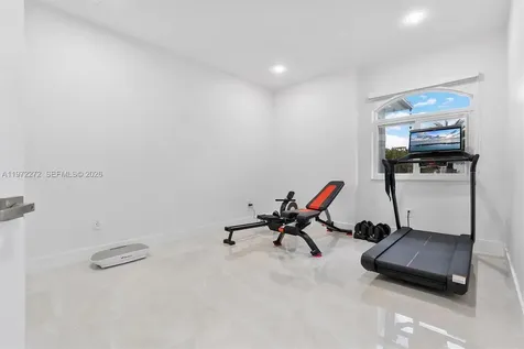 135 SW 125th Avenue Miami FL 33184