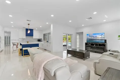 135 SW 125th Avenue Miami FL 33184