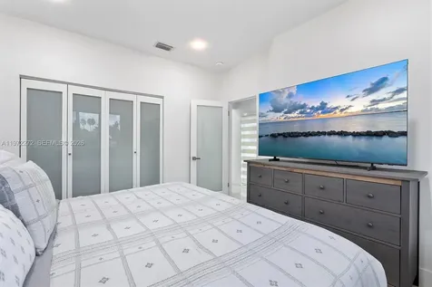 135 SW 125th Avenue Miami FL 33184