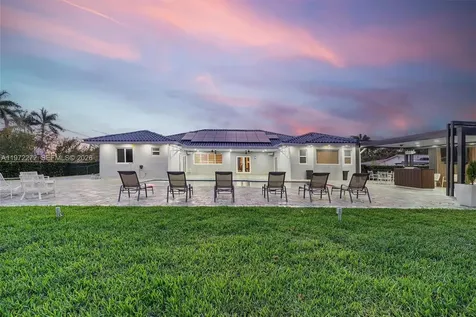 135 SW 125th Avenue Miami FL 33184