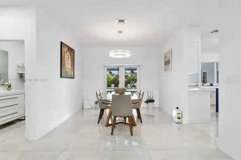 135 SW 125th Avenue Miami FL 33184