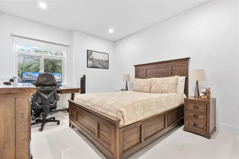 135 SW 125th Avenue Miami FL 33184