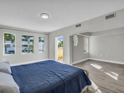 2051 SE 3rd Street Deerfield Beach FL 33441