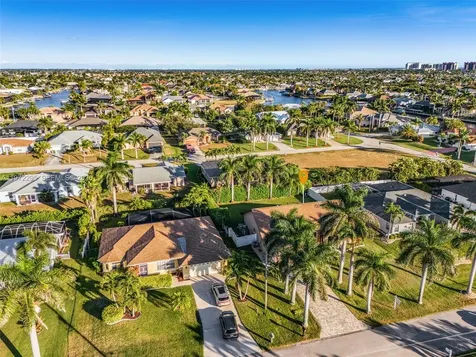 4841 SW 24th Place Cape Coral FL 33914