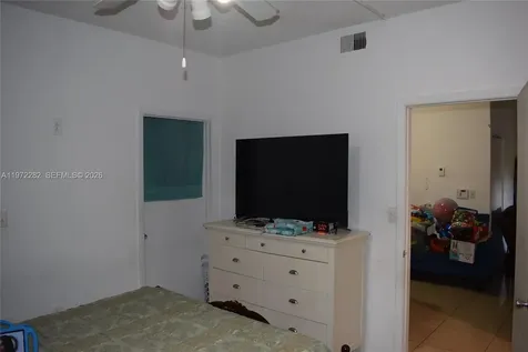 2391 NW 96th Terrace Pembroke Pines FL 33024