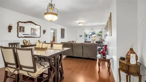 3049 NW 51st Street Miami FL 33142