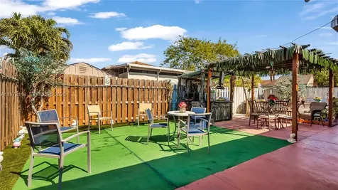 3049 NW 51st Street Miami FL 33142