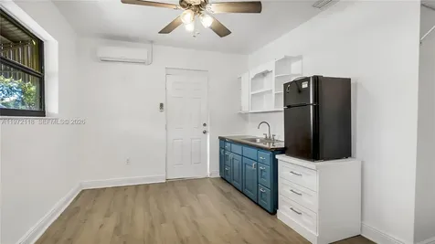 3049 NW 51st Street Miami FL 33142
