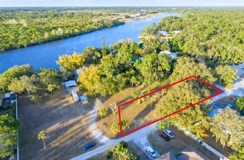 2014 Fort Denaud Road LaBelle FL 33935