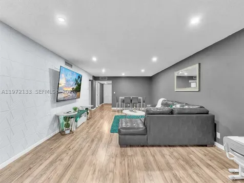 6201 N Falls Cir Drive Lauderhill FL 33319