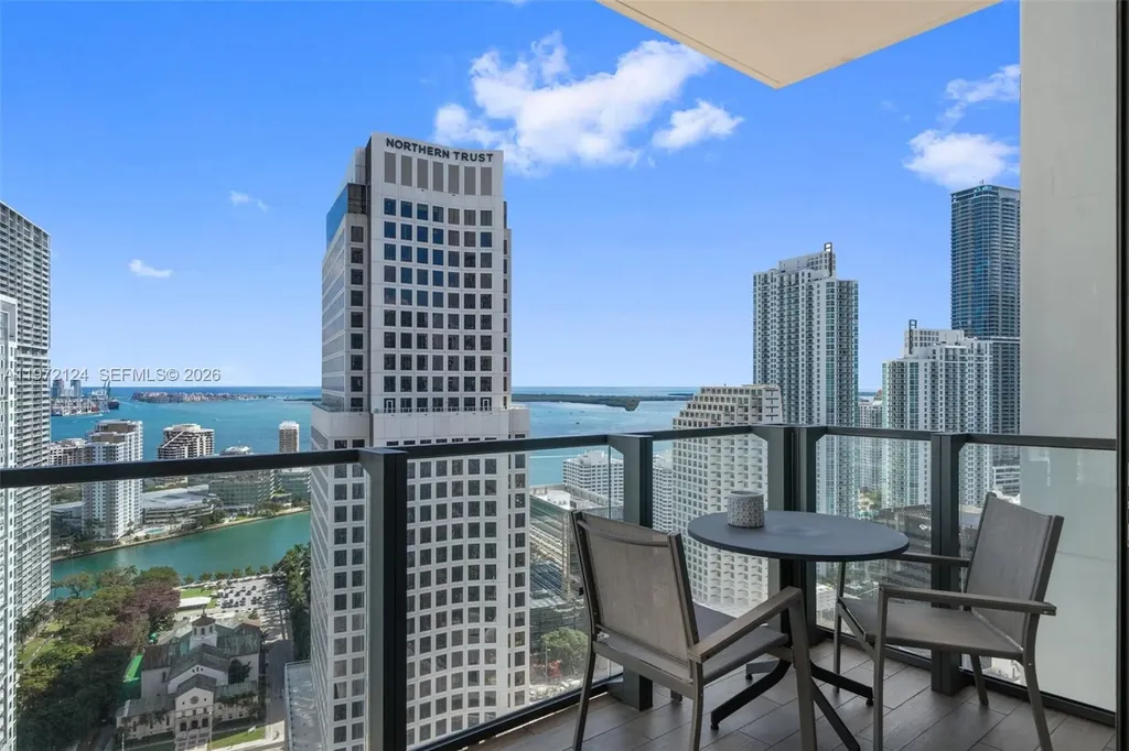 68 SE 6th Street Miami FL 33131