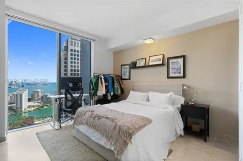 68 SE 6th Street Miami FL 33131