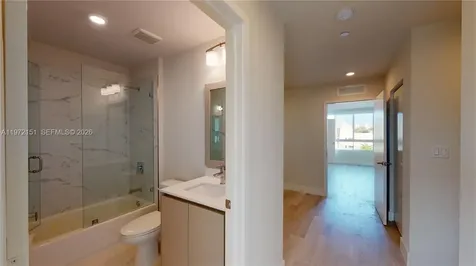 2555 NE 193rd Street Miami FL 33180