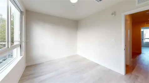 2555 NE 193rd Street Miami FL 33180