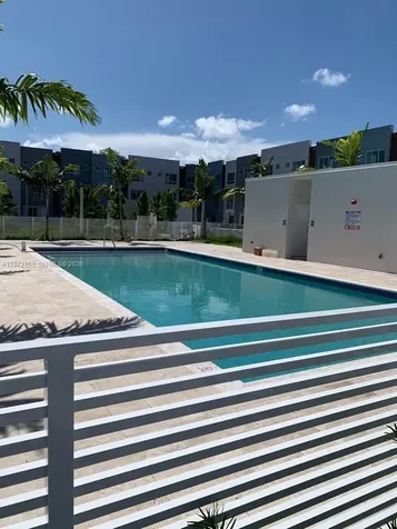 2555 NE 193rd Street Miami FL 33180