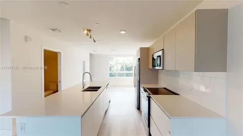 2555 NE 193rd Street Miami FL 33180