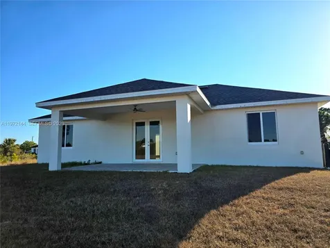 1219 Hibiscus Lehigh Acres FL 33972
