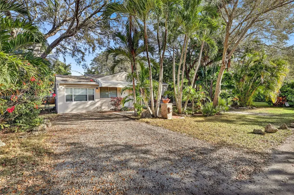 5111 SW 73rd Terrace Miami FL 33143