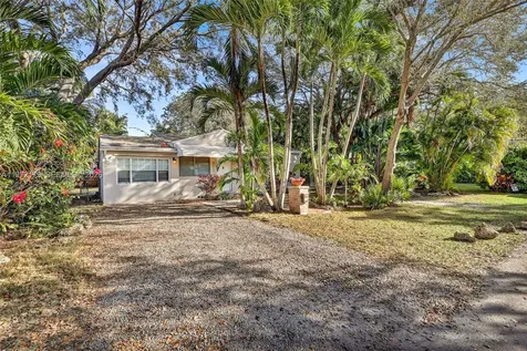 5111 SW 73rd Terrace Miami FL 33143