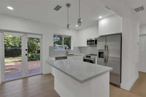 5111 SW 73rd Terrace Miami FL 33143