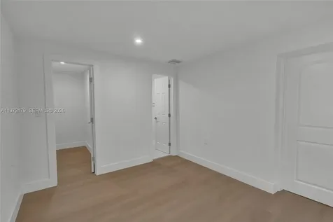 5111 SW 73rd Terrace Miami FL 33143