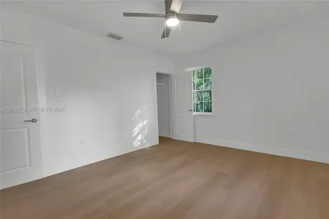 5111 SW 73rd Terrace Miami FL 33143