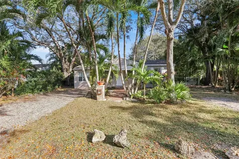 5111 SW 73rd Terrace Miami FL 33143