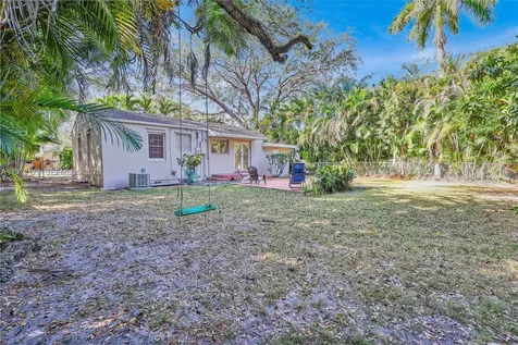 5111 SW 73rd Terrace Miami FL 33143