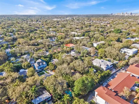 5111 SW 73rd Terrace Miami FL 33143