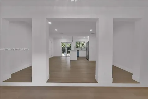 5111 SW 73rd Terrace Miami FL 33143
