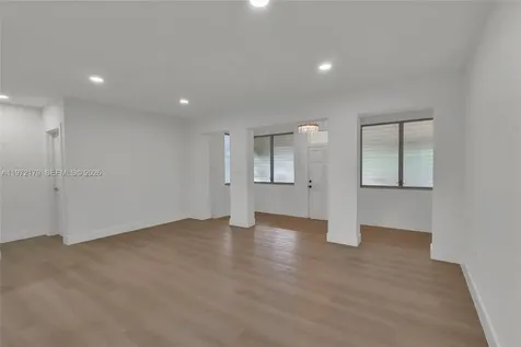 5111 SW 73rd Terrace Miami FL 33143