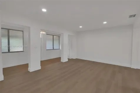 5111 SW 73rd Terrace Miami FL 33143