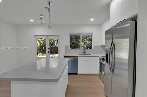 5111 SW 73rd Terrace Miami FL 33143