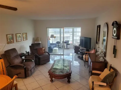 4801 NW 34th Street Lauderdale Lakes FL 33319
