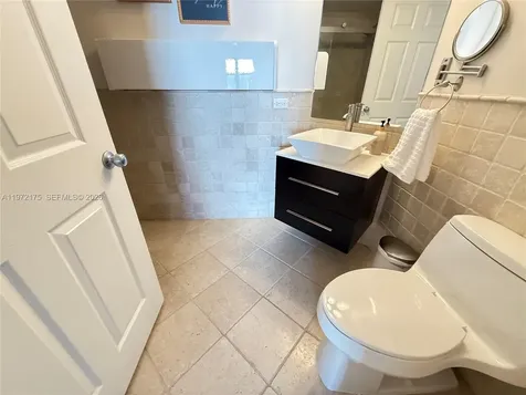 17145 N Bay Road Sunny Isles Beach FL 33160
