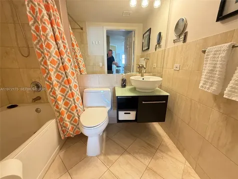 17145 N Bay Road Sunny Isles Beach FL 33160