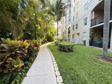 17145 N Bay Road Sunny Isles Beach FL 33160