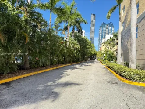 17145 N Bay Road Sunny Isles Beach FL 33160