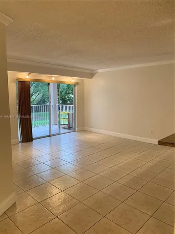 Miami FL 33196