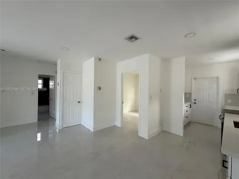 Hallandale Beach FL 33009