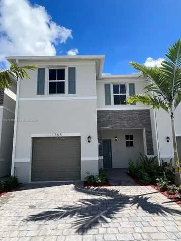 1765 SE 7th Terrace Homestead FL 33034