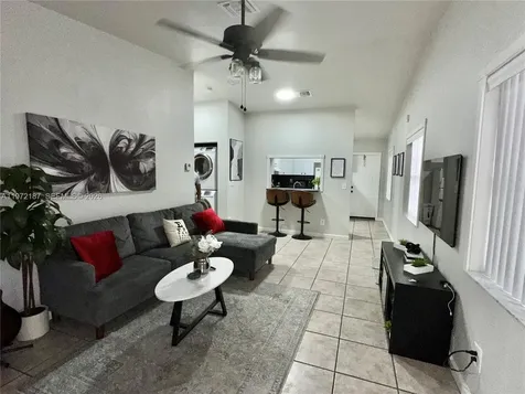 6138 Grant Street Hollywood FL 33024