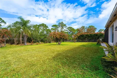 6918 SE Sleepy Hollow Lane Stuart FL 34997