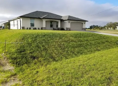 414 NW 23rd Terrace Cape Coral FL 33993