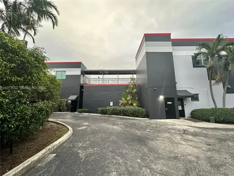 2950 N 28th Terrace Hollywood FL 33020