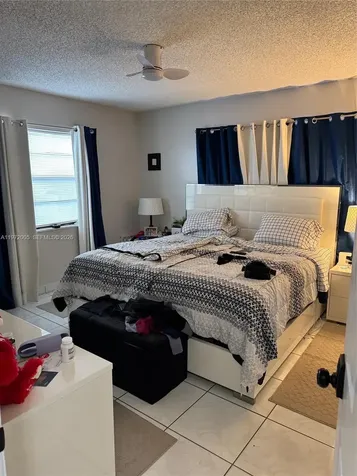 952 E 19th Street Hialeah FL 33013