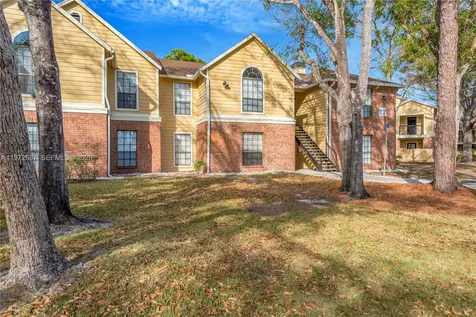 8613 Mallard Reserve Drive Tampa FL 33614