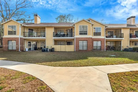 8613 Mallard Reserve Drive Tampa FL 33614