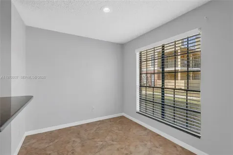 8613 Mallard Reserve Drive Tampa FL 33614